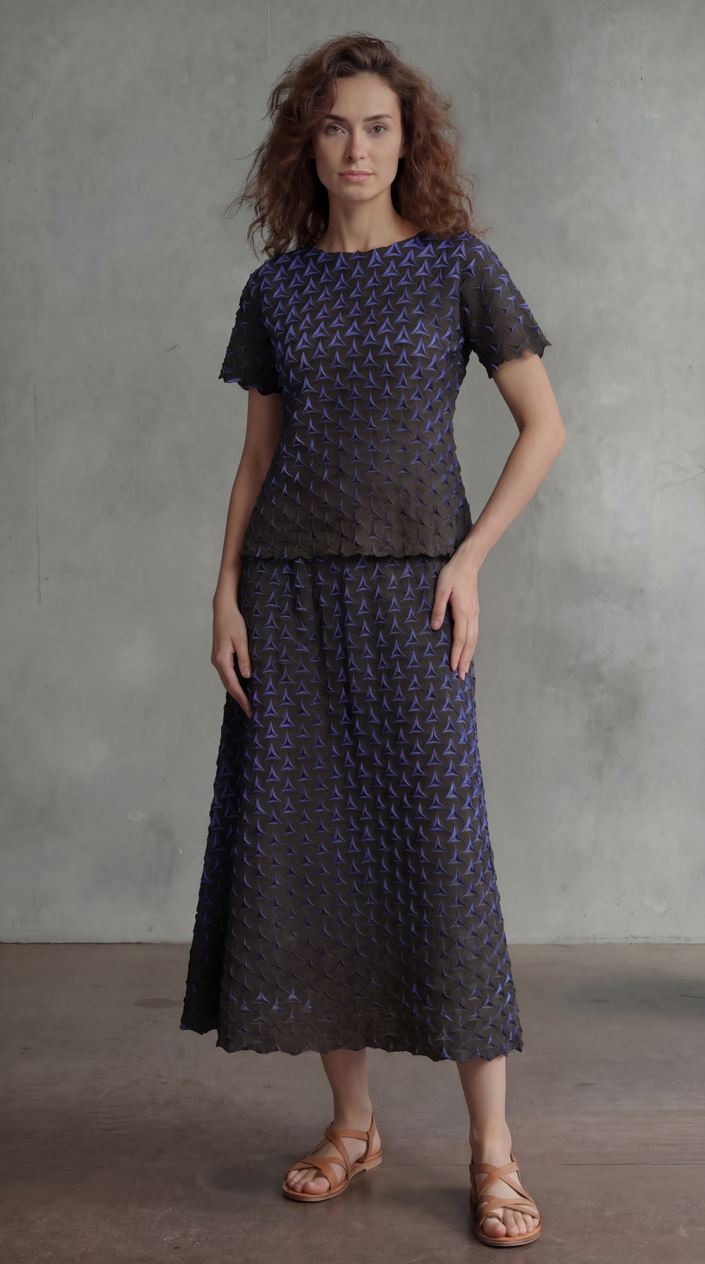 Pleating Short Sleeves Top- Shadow Tri (Blue)