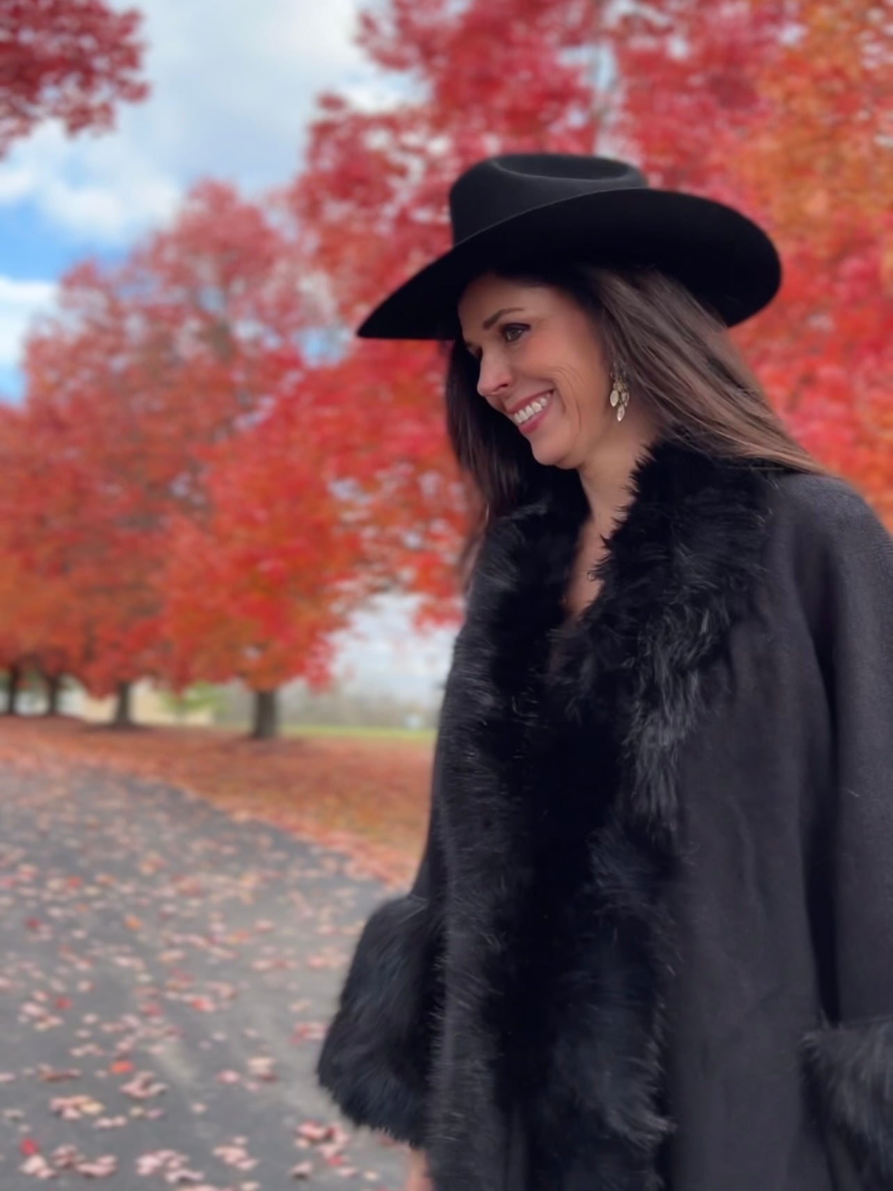 Faux Fur Trim front collar & cuff Kimono Knitted Cape - Black