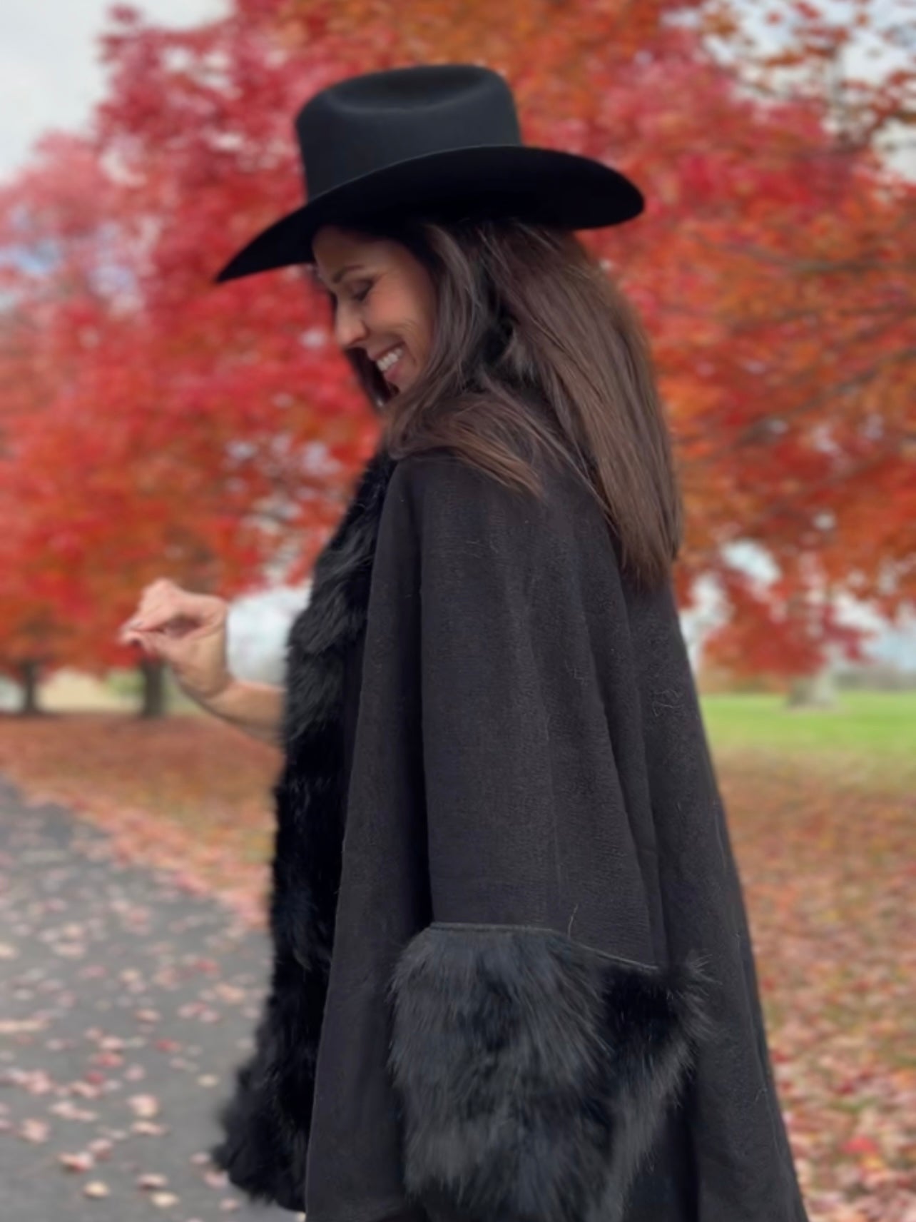 Faux Fur Trim front collar & cuff Kimono Knitted Cape - Black
