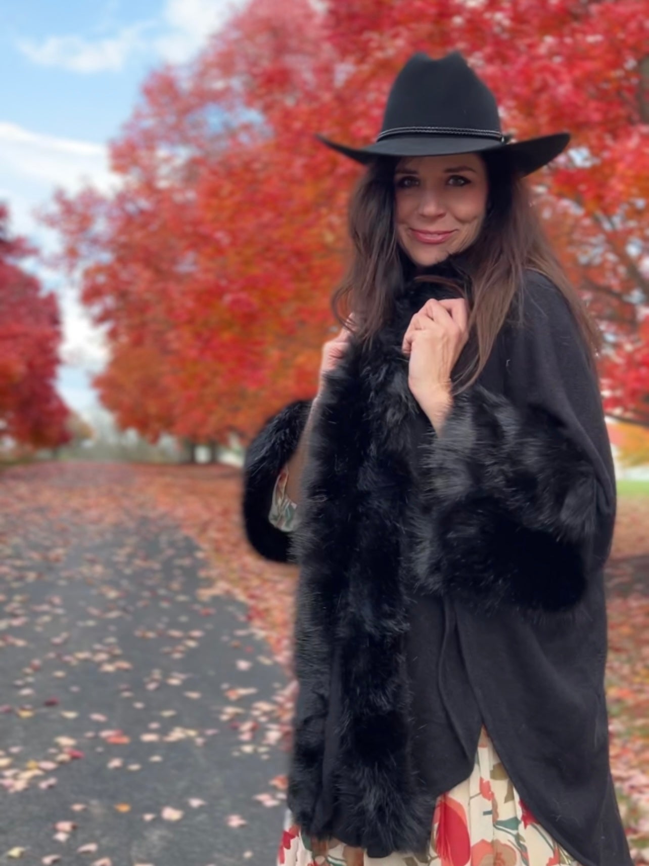 Faux Fur Trim front collar & cuff Kimono Knitted Cape - Black