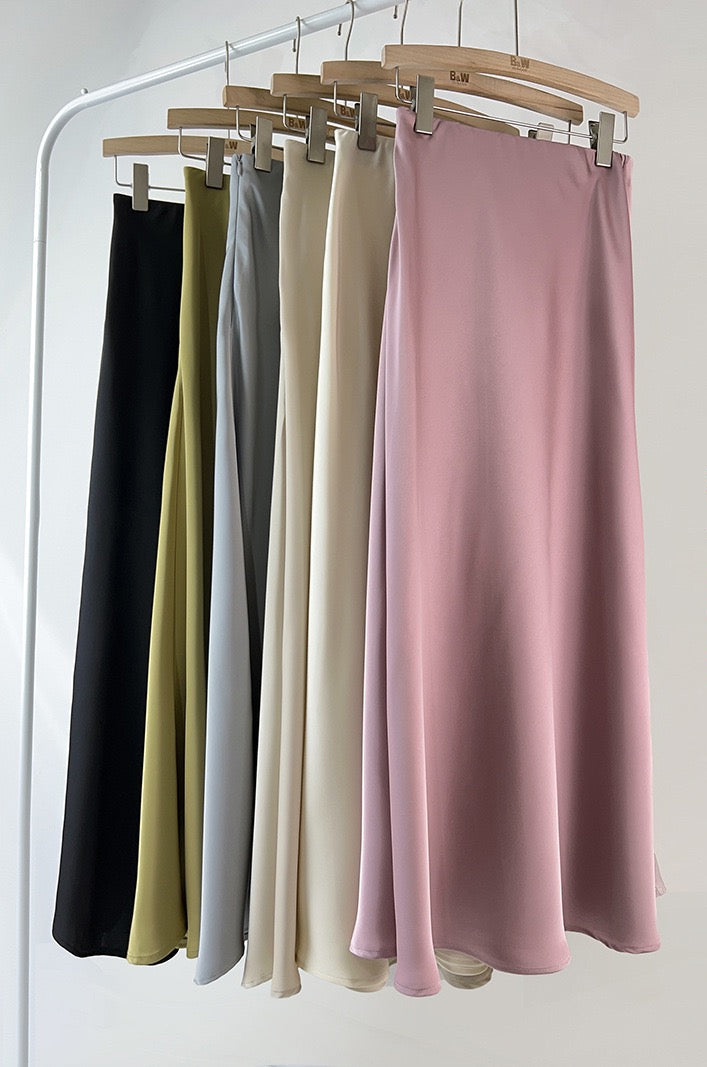 Sateen Maxi Skirt with Elastic Waistband and invisible zipper ( Burgundy)