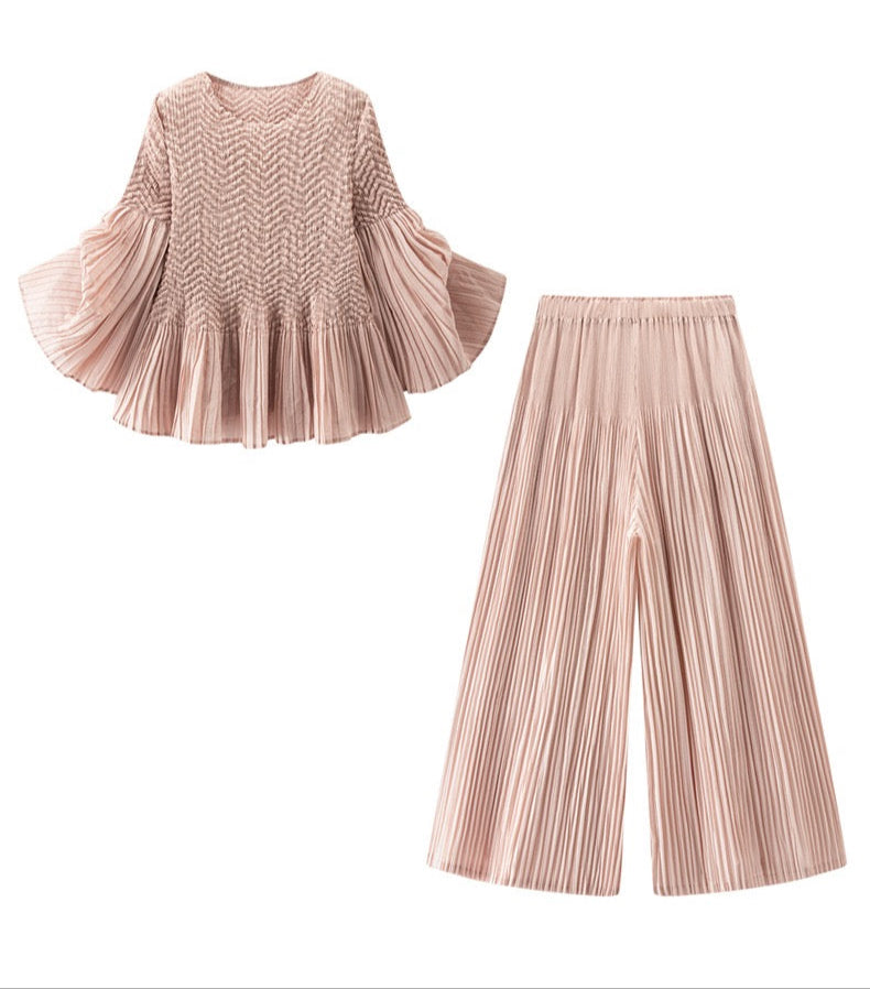 Pleated blouse top with flared sleeves & sweep (Pink)