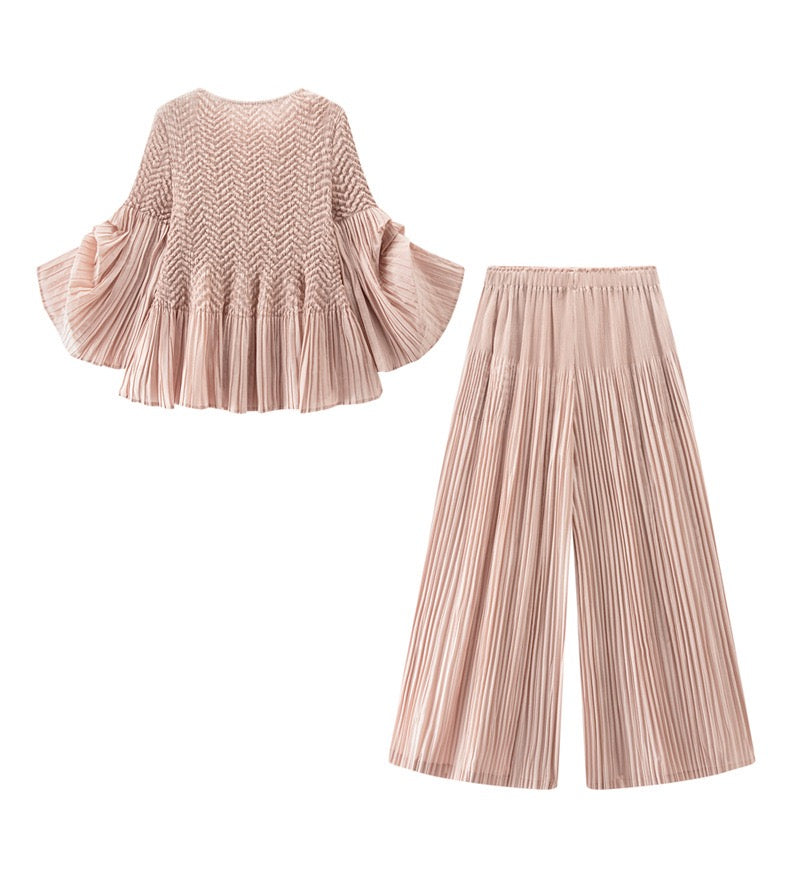 Pleated blouse top with flared sleeves & sweep (Pink)