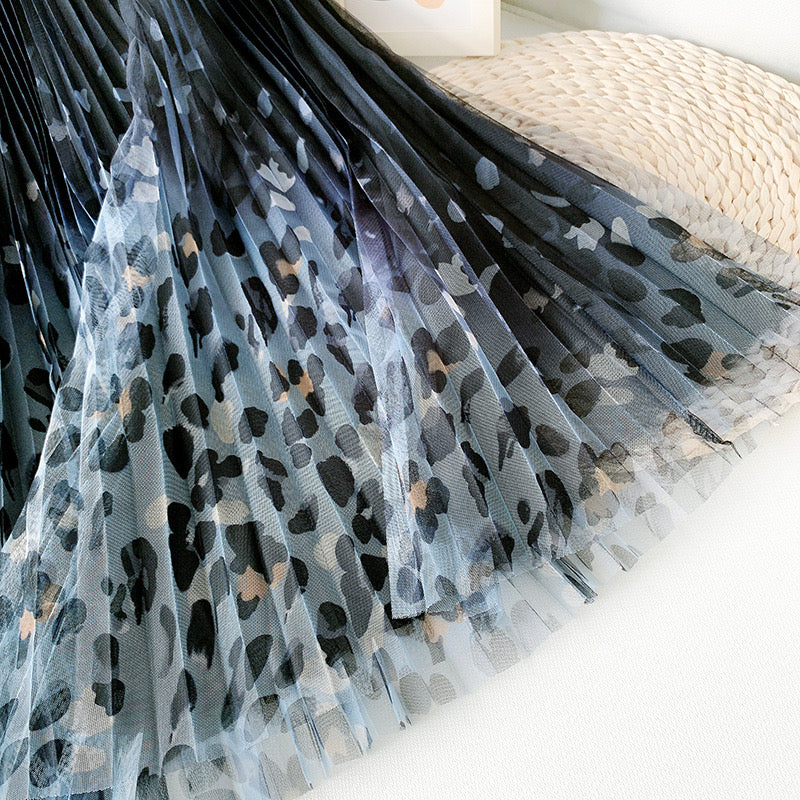 Fairy pleating mesh Skirt with Leopard print hem (Black/Blue)