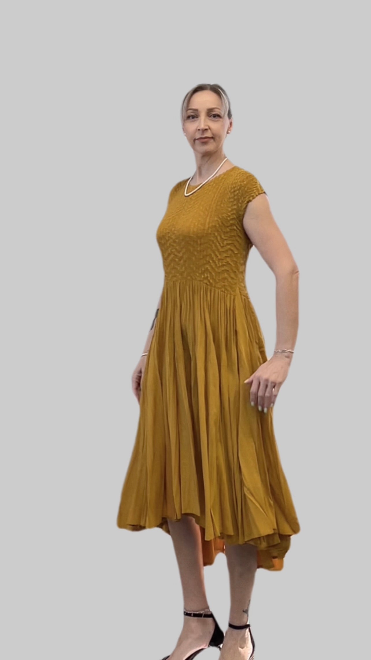 Pleated dress with Cupsleeves  ( Mustard)
