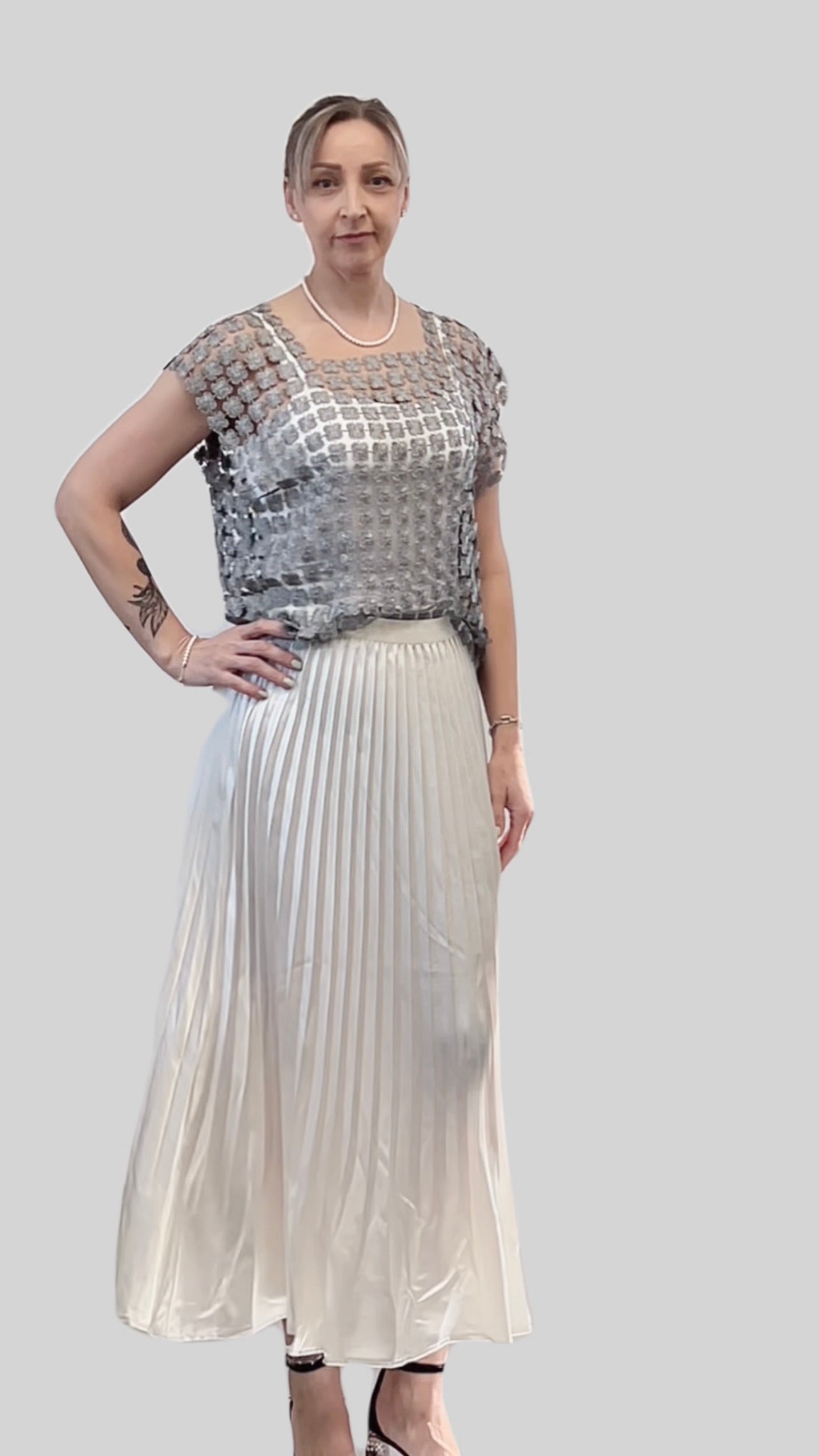Lace Vest (Silver)