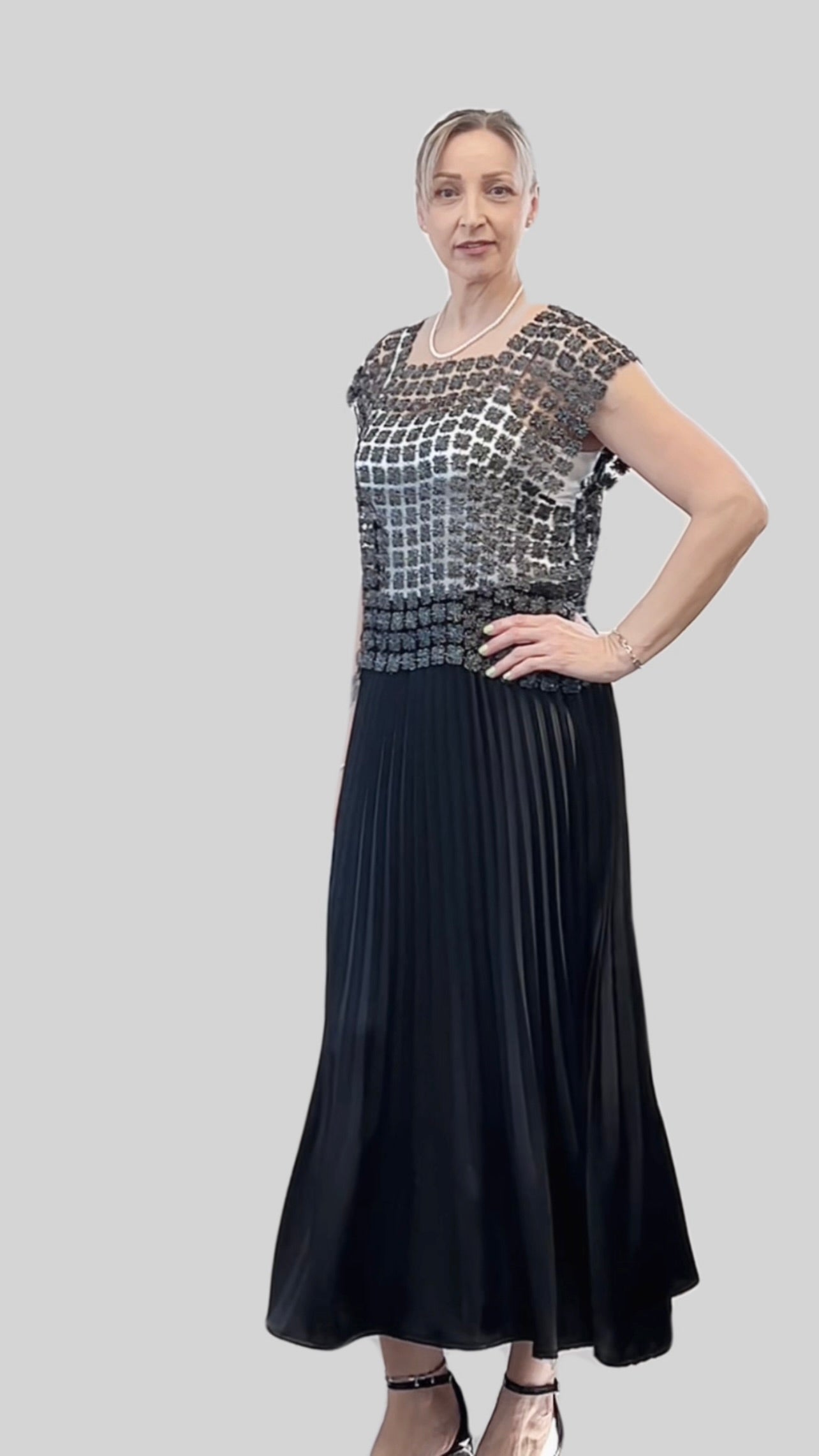 Lace Vest (Black)