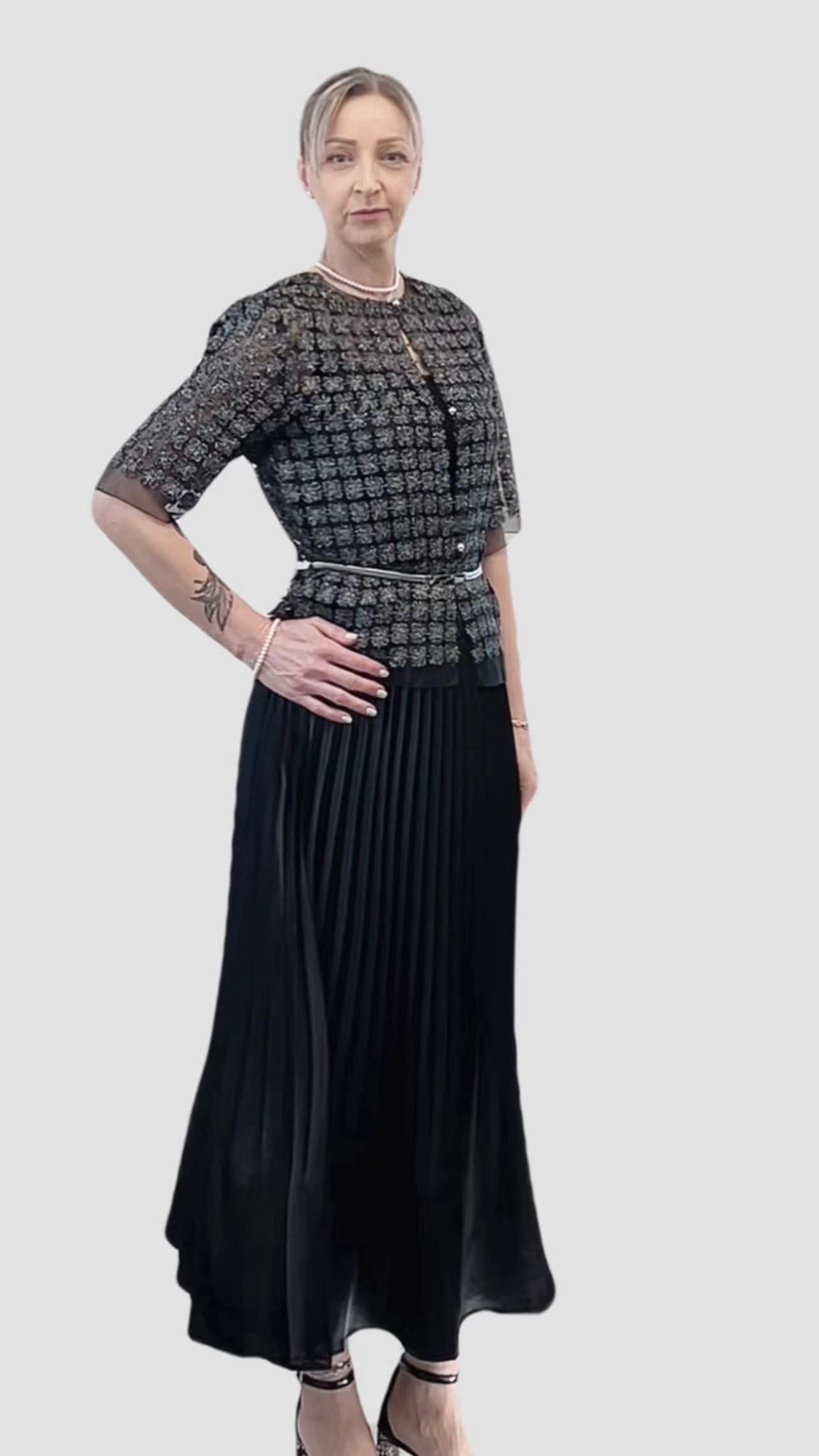 Short Lace Organza shirt with 3/4 sleeves (Black)