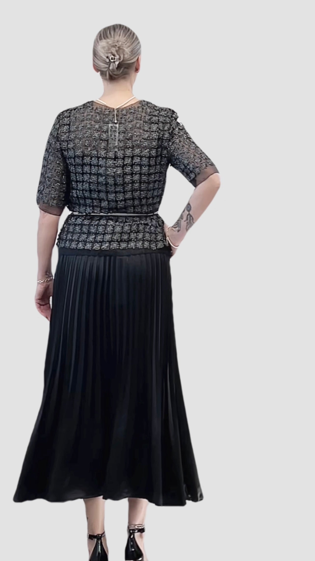 Short Lace Organza shirt with 3/4 sleeves (Black)