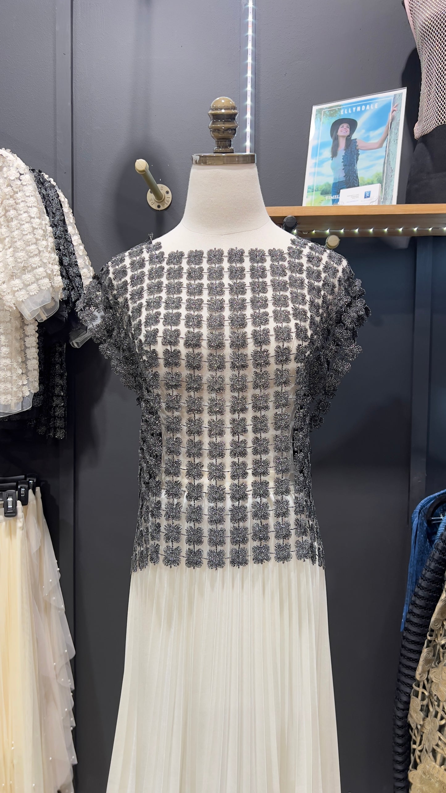 Lace Vest (Black)