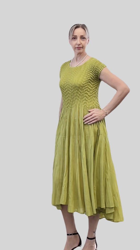 Pleated dress with Cupsleeves  ( Lime)