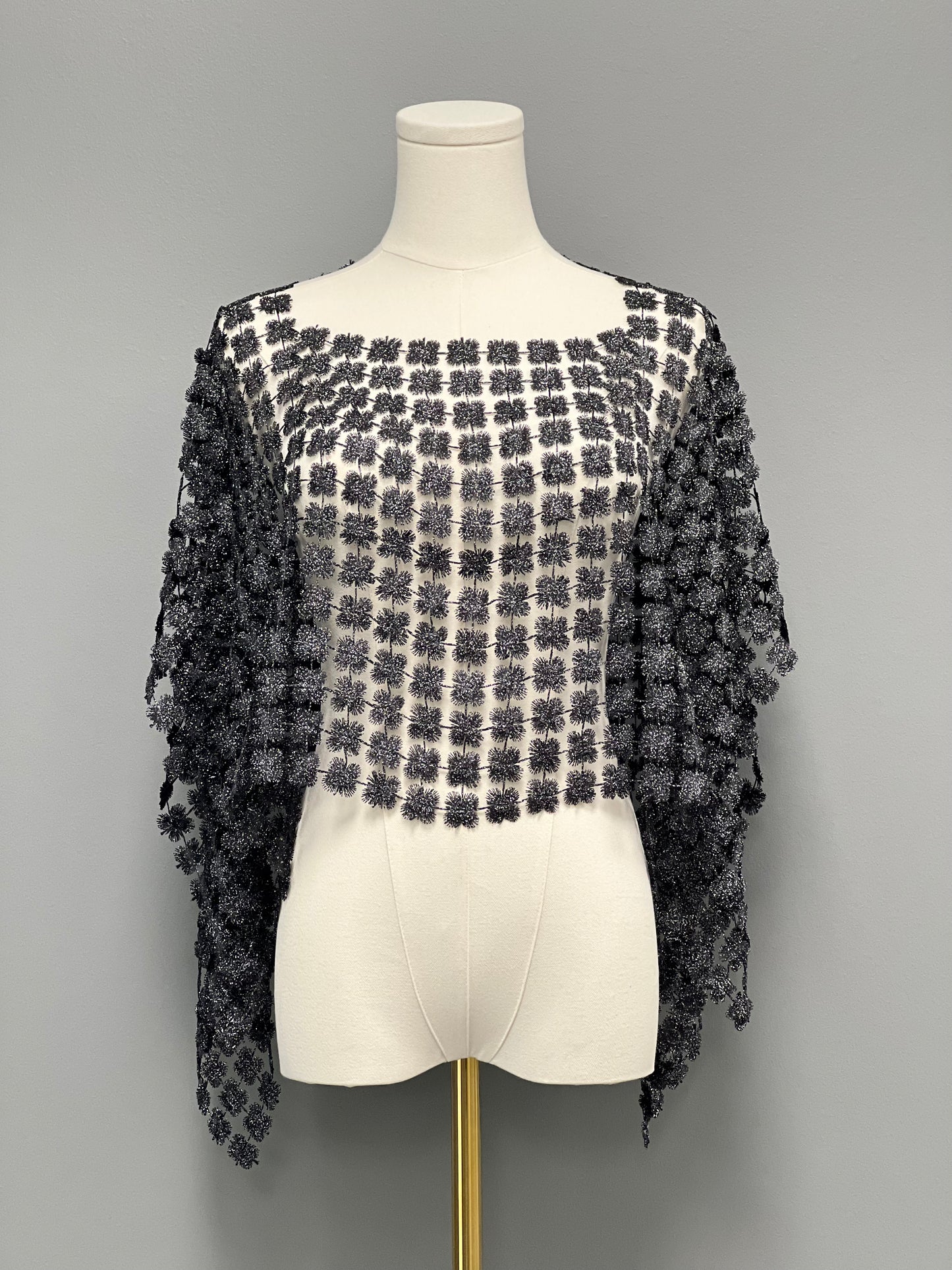 Lace Poncho (Black)