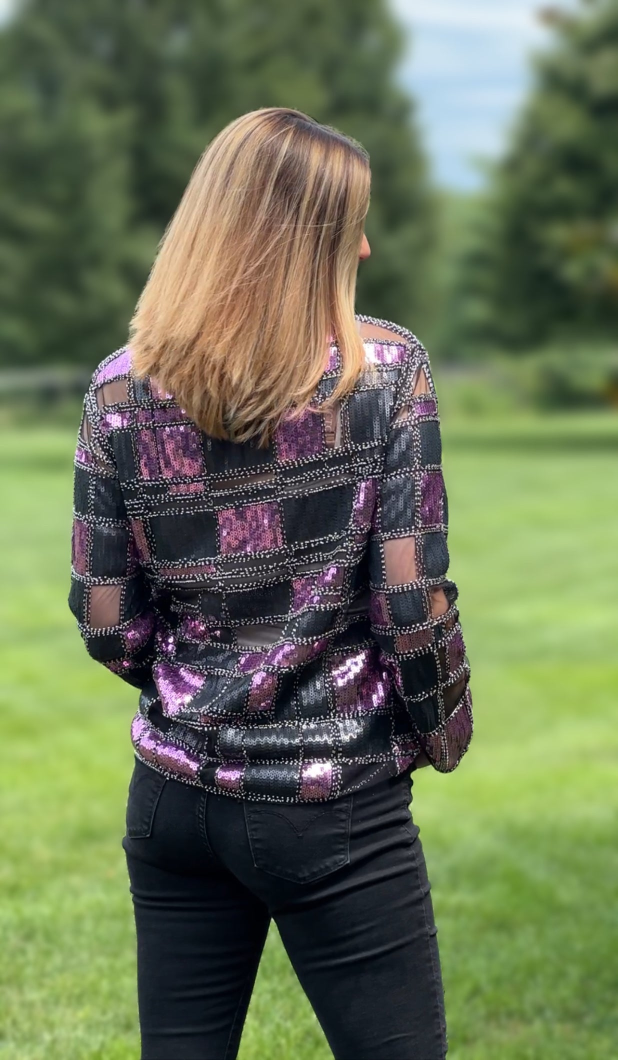 Color blocked Beads & Sequins embroidered long sleeves Blouse (Black&Hot Pink)