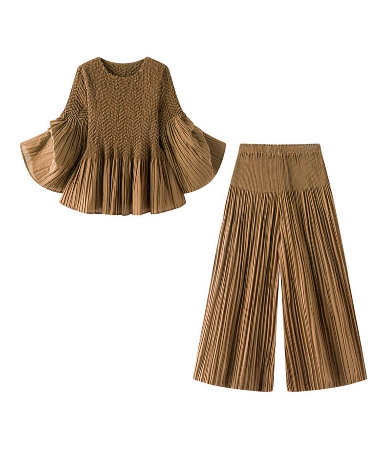 Pleated blouse top with flared sleeves & sweep (Mocha)