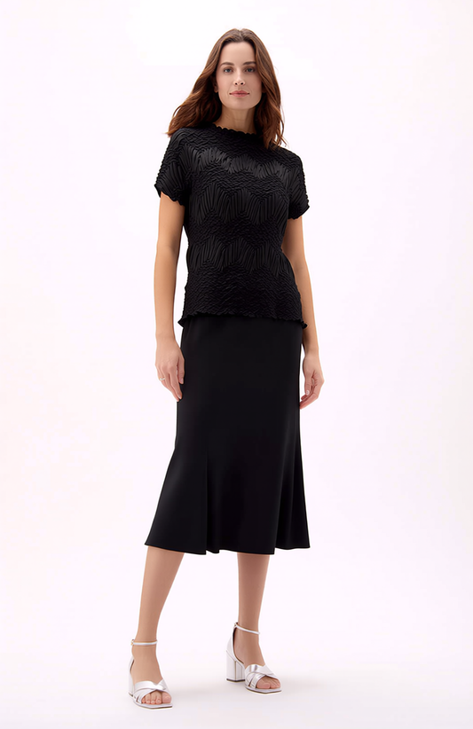 Pleating Short Sleeves Top- Crochet Wave - Black