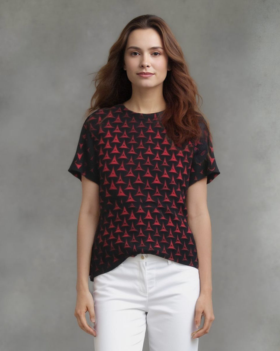 Pleating Short Sleeves Top- Shadow Tri (Red)