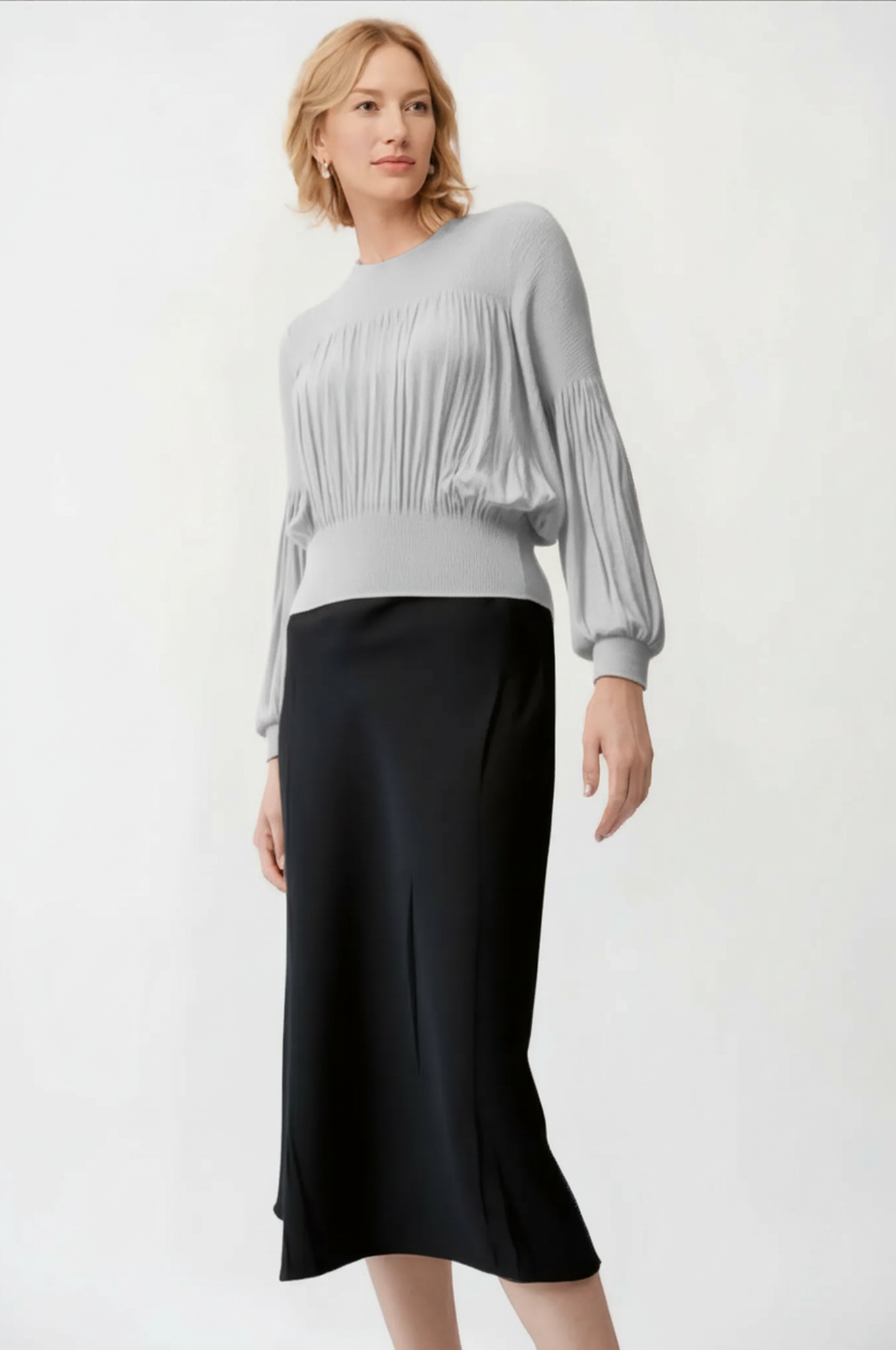 Pleating Long Sleeves Top- Chiffon Flow (Grey)