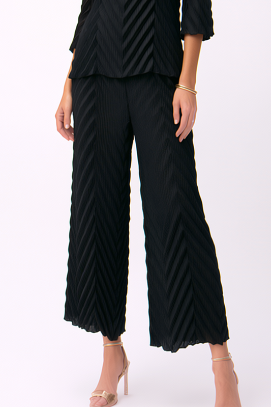 Pleating Pants with Pockets- Chevron Flow- Black