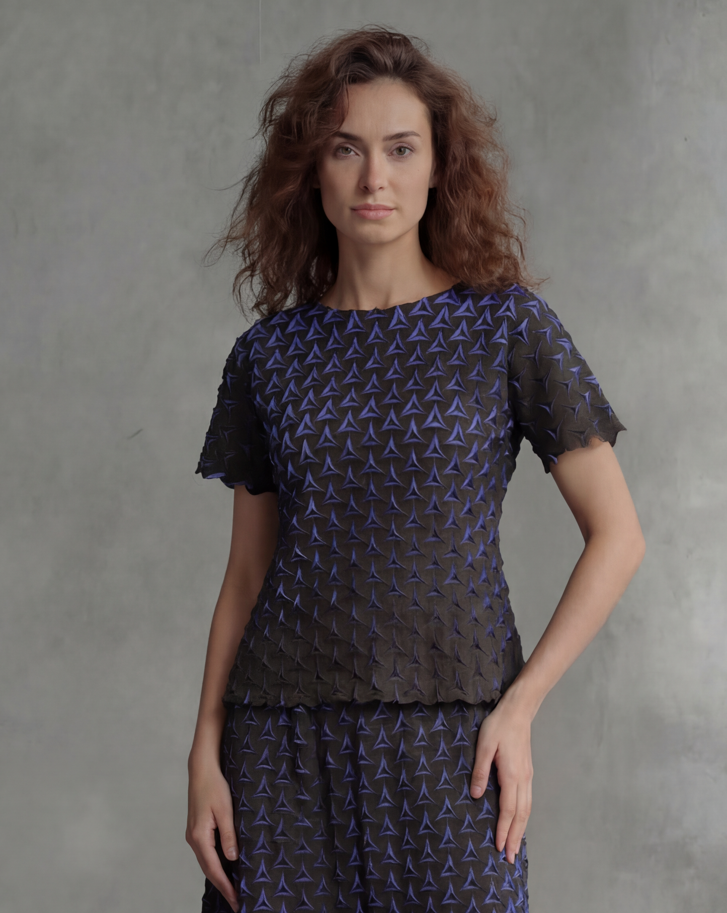 Pleating Short Sleeves Top- Shadow Tri (Blue)
