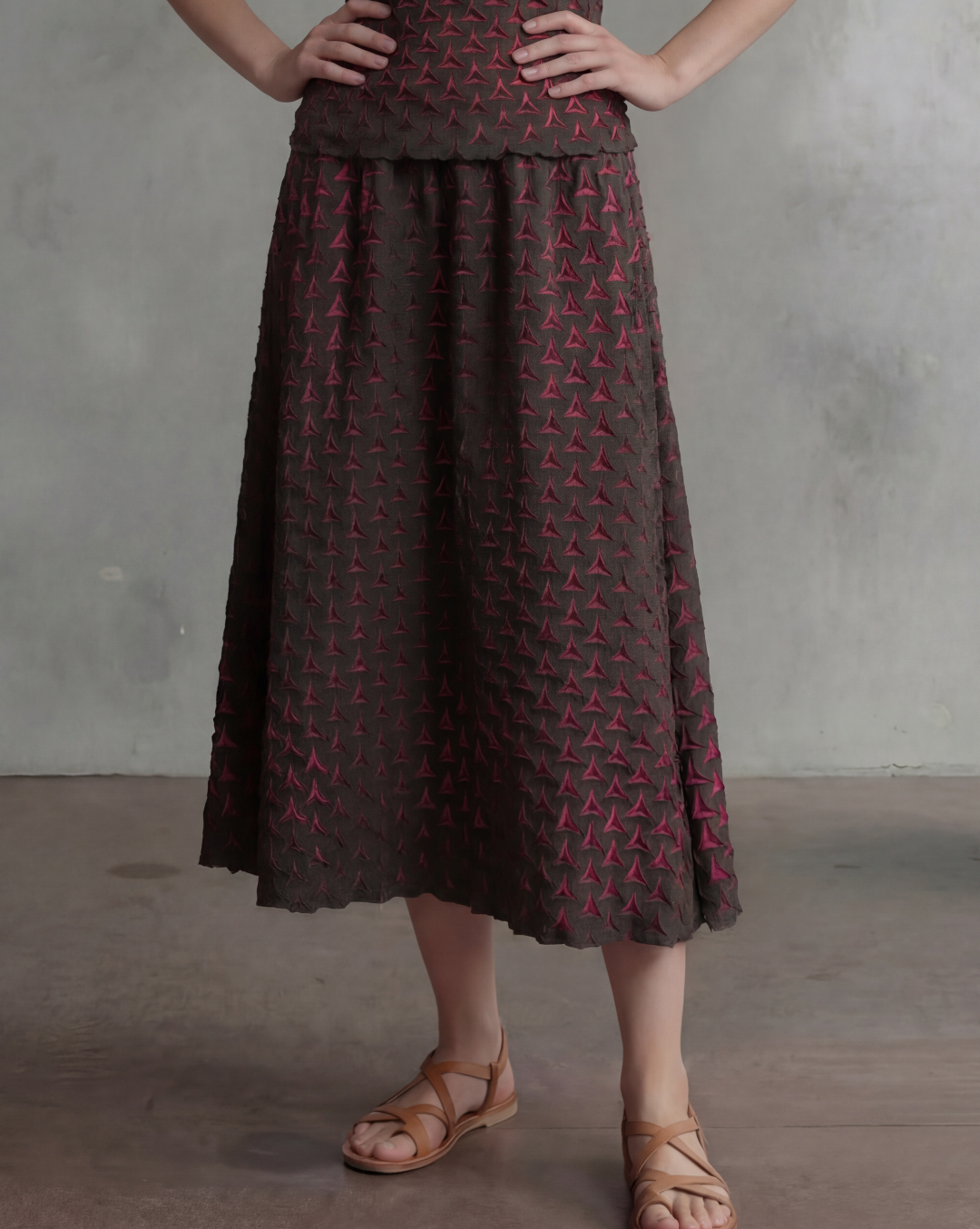 Pleating Midi Skirt- Shadow Tri (Red)