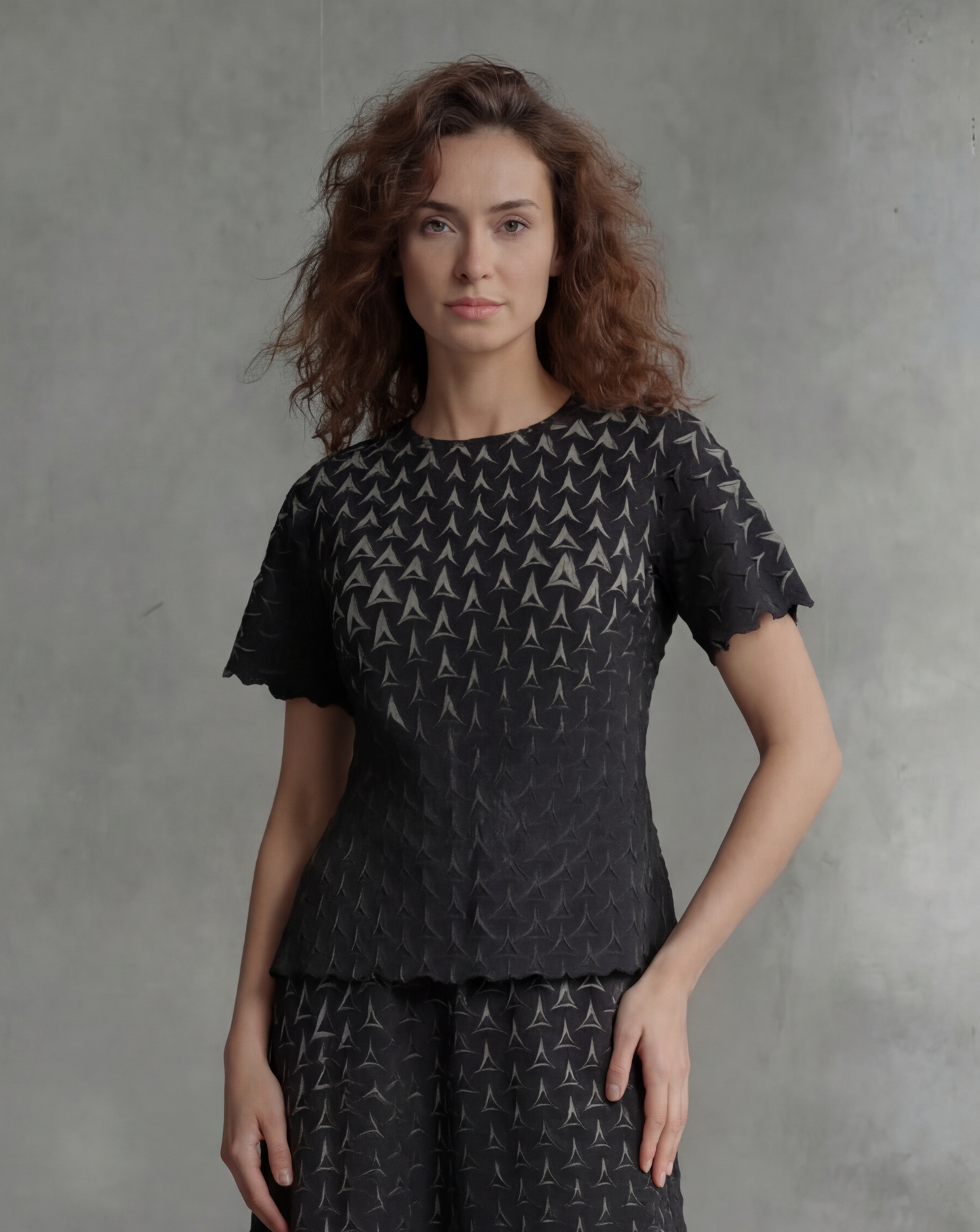 Pleating Short Sleeves Top- Shadow Tri (Grey)