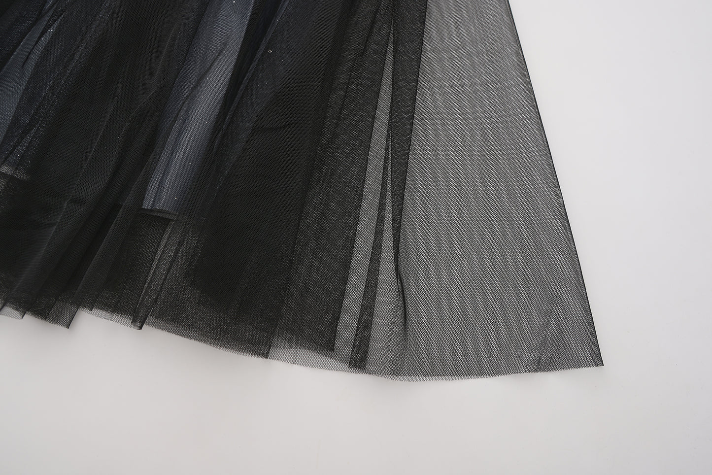 pleating mesh Skirt with ombre effect and glitters (Black)