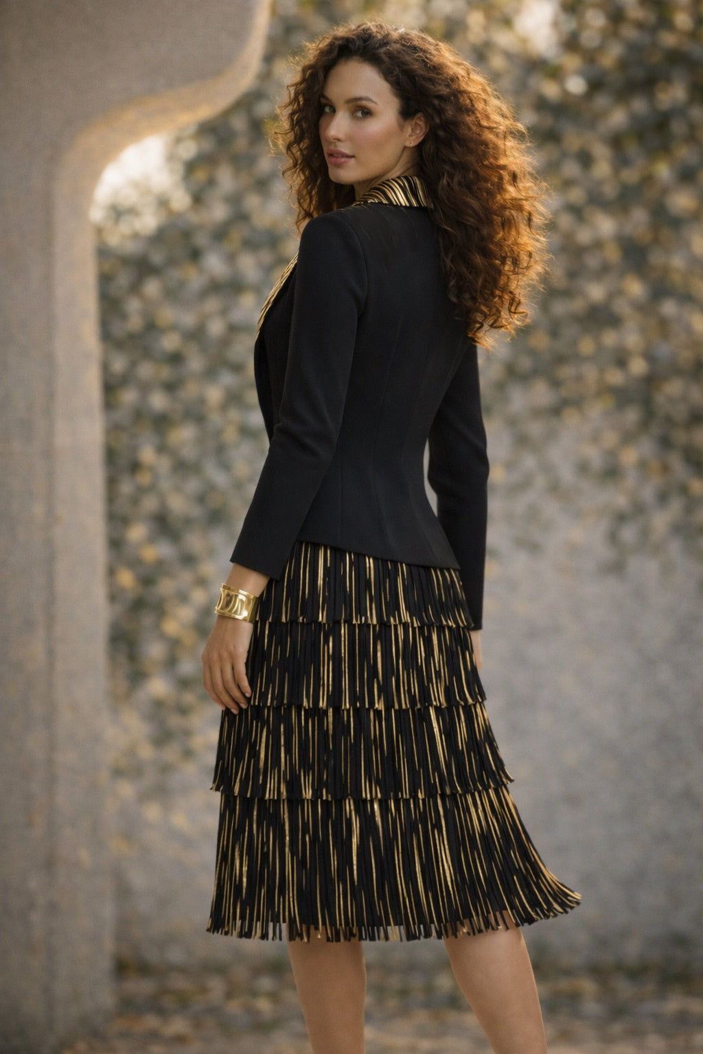 Pleating with fringe Dress set (Black/Gold) Pleating with fringe Dress set (Black/Gold)