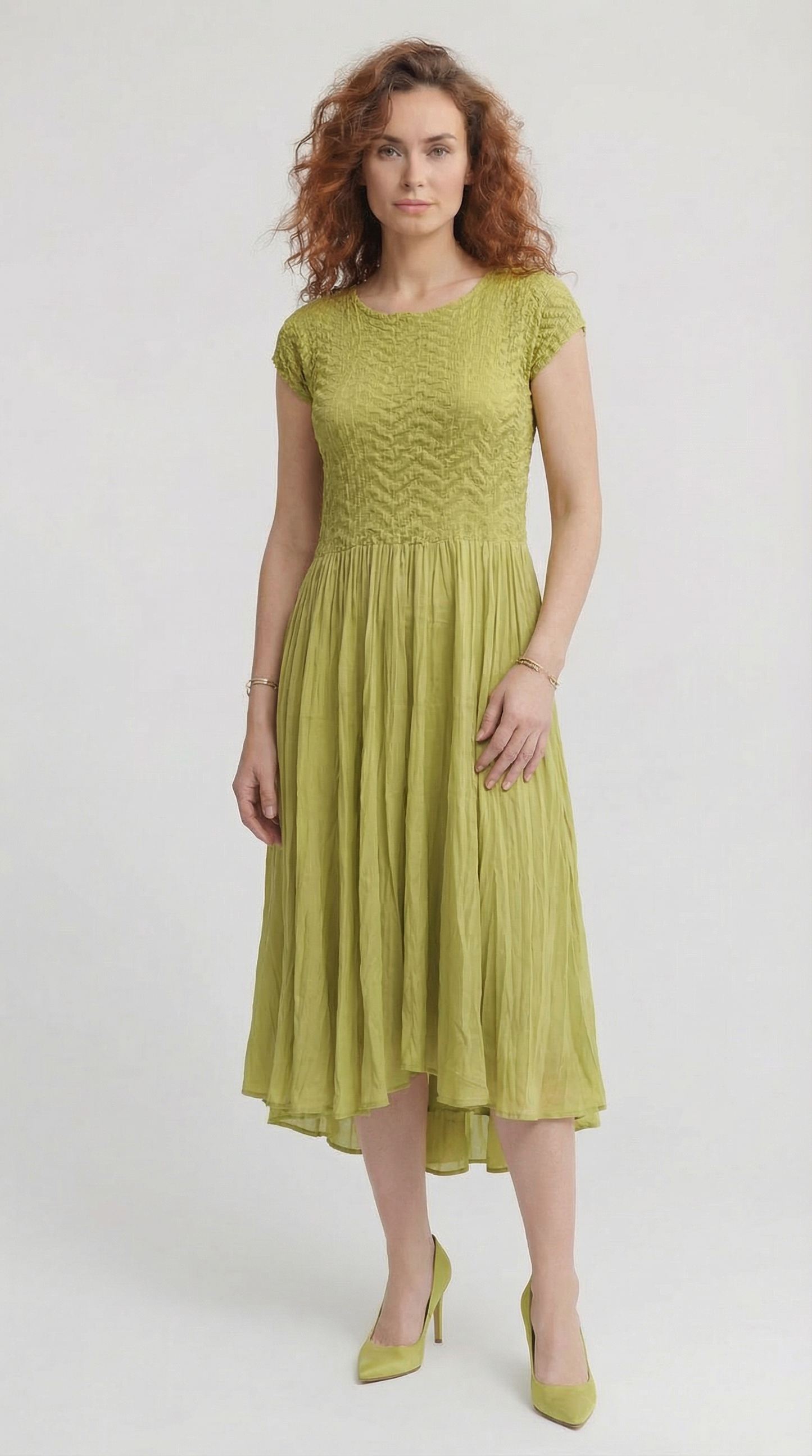 Pleated dress with Cupsleeves  ( Lime)