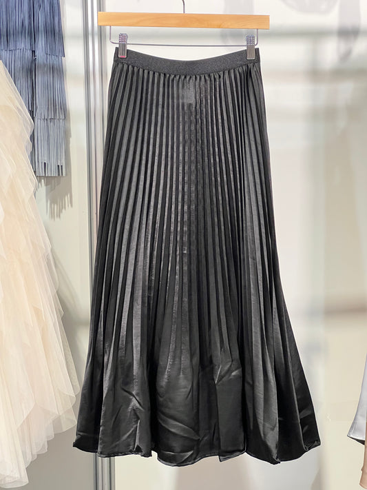 Pleating Crushed Sateen Skirt (Black)