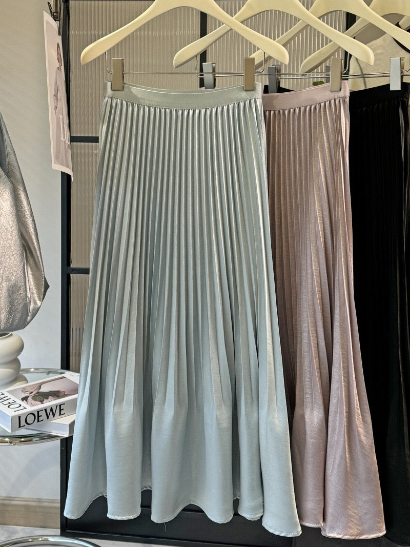 Pleating Crushed Sateen Skirt (Light Green)