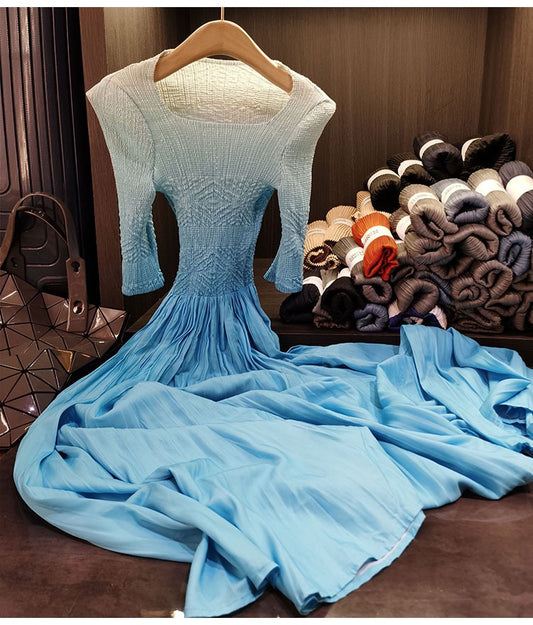 Pleated dress with 3/4 sleeves Ombre effect (sky blue)