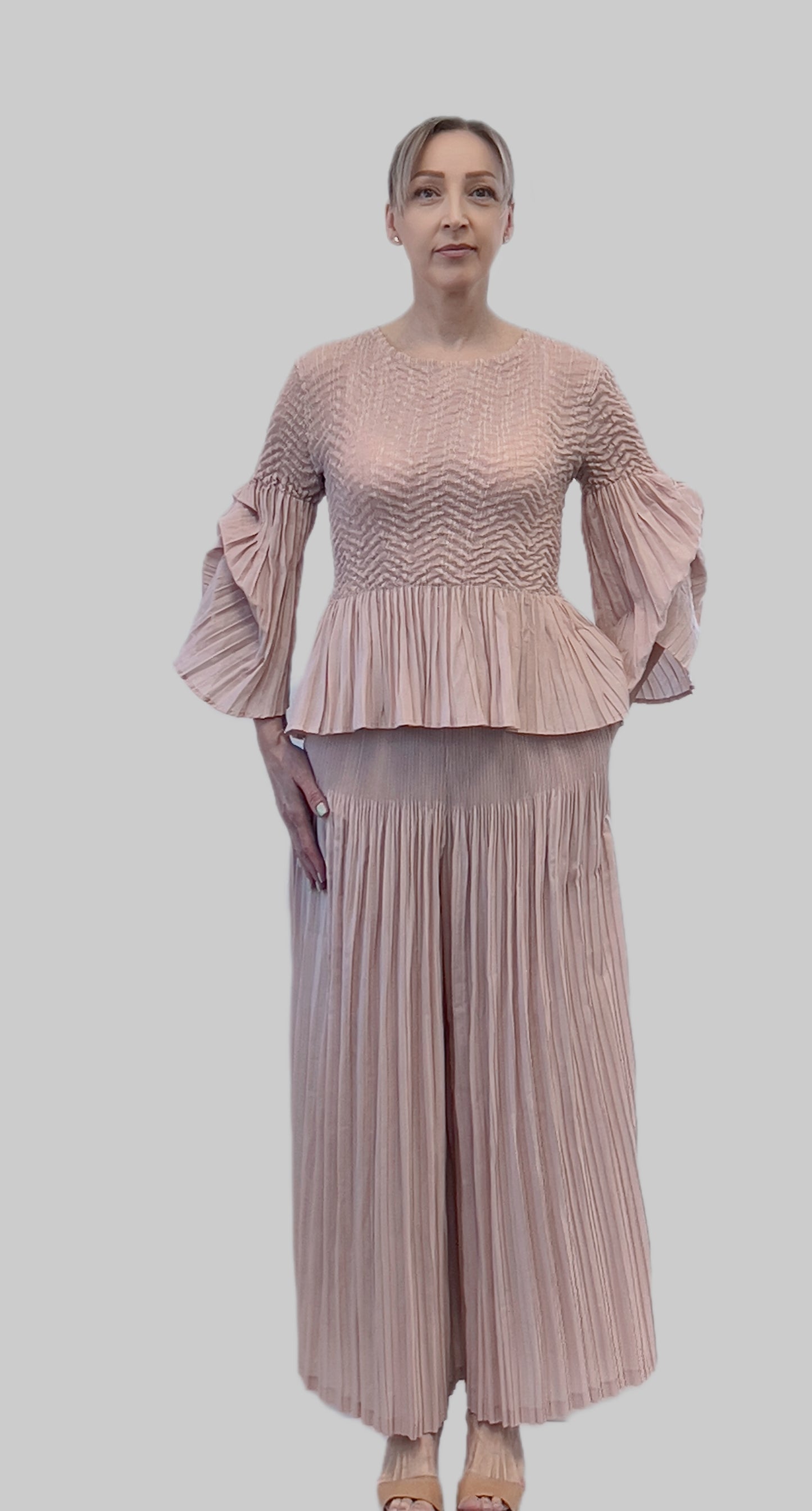 Pleated blouse top with flared sleeves & sweep (Pink)