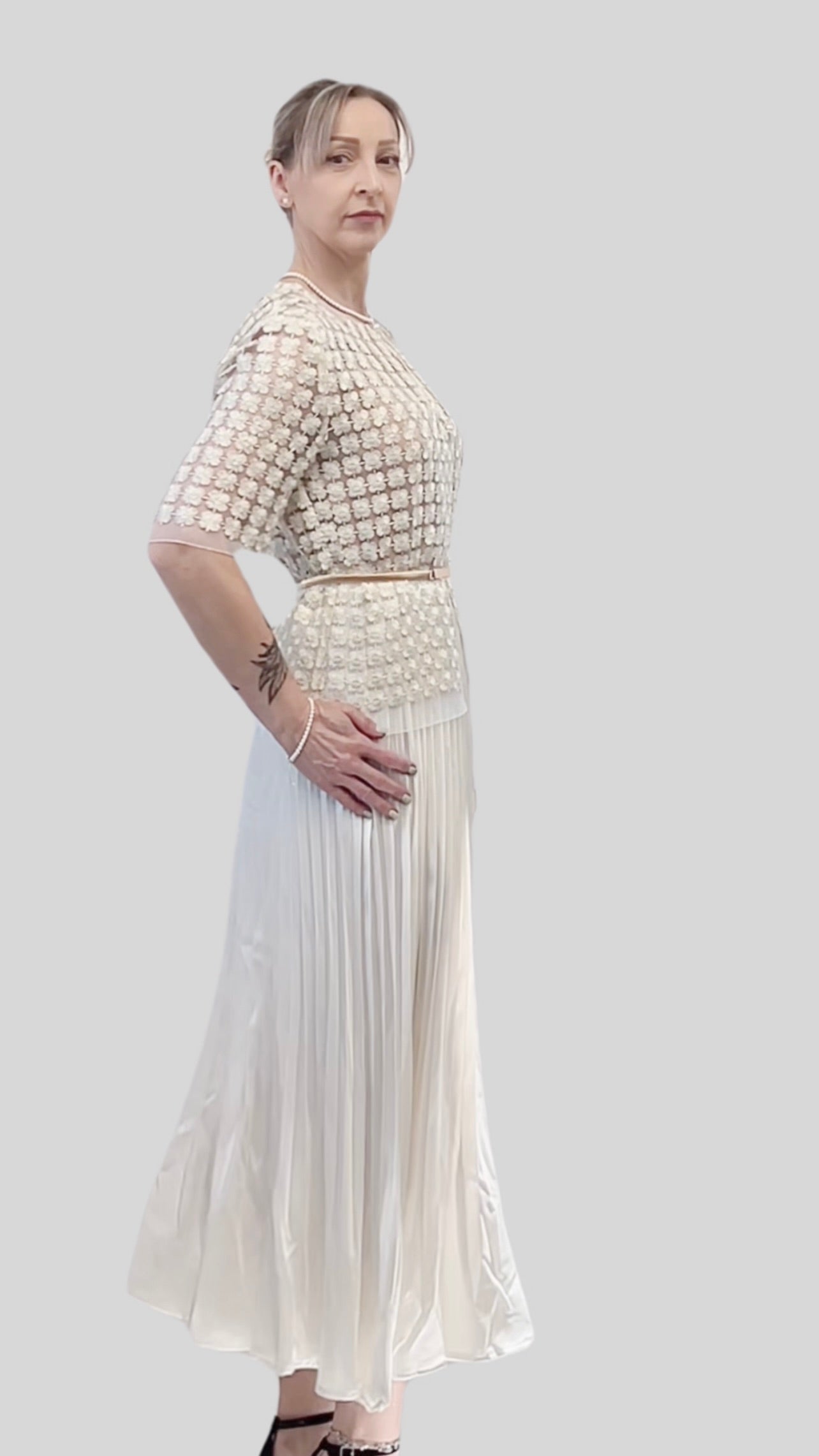 Short Lace Organza shirt with 3/4 sleeves  (Ivory)