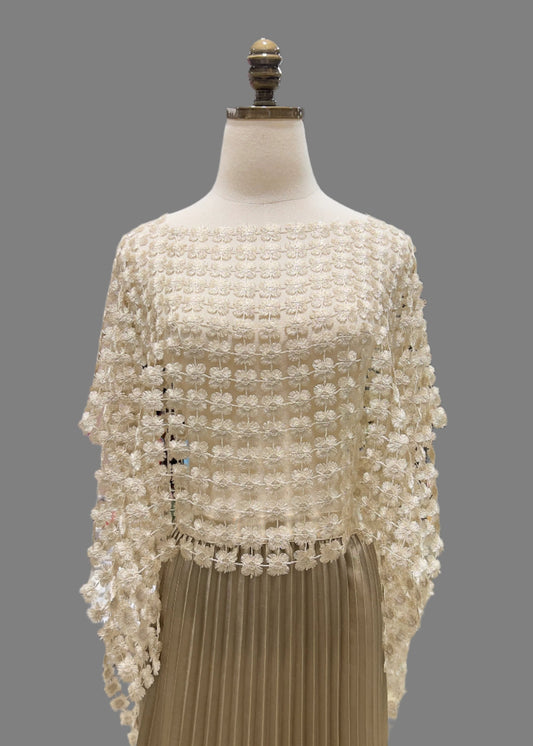 Lace Poncho (Ivory)