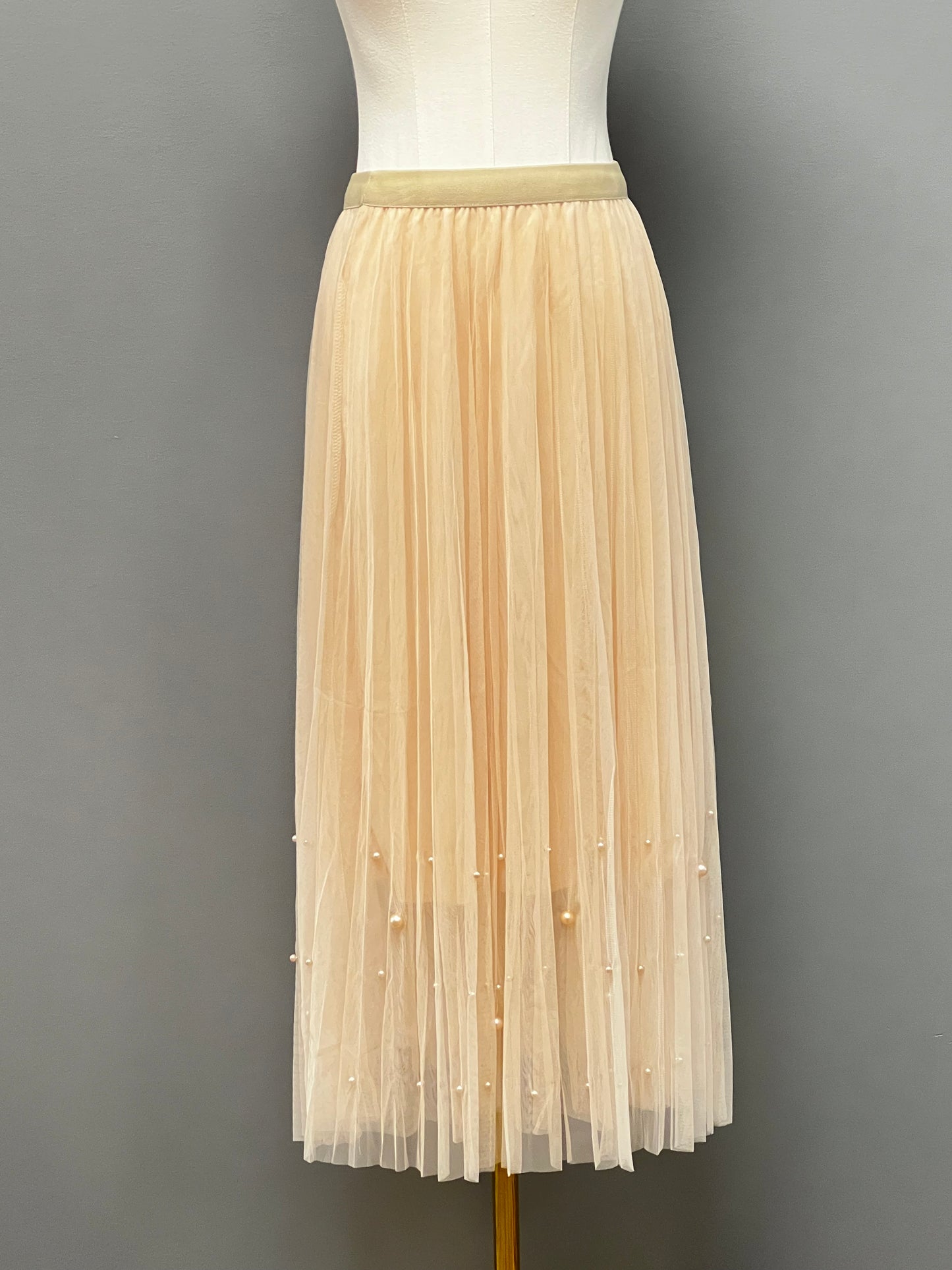 Fairy pleating mesh Skirt with vary size Pearls at hem (Oatmeal)